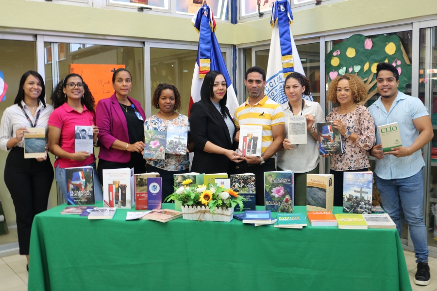 Sección Nacional del IPGH realiza donación de libros al Centro educativo ‘’Centro de Excelencia República de Colombia’’