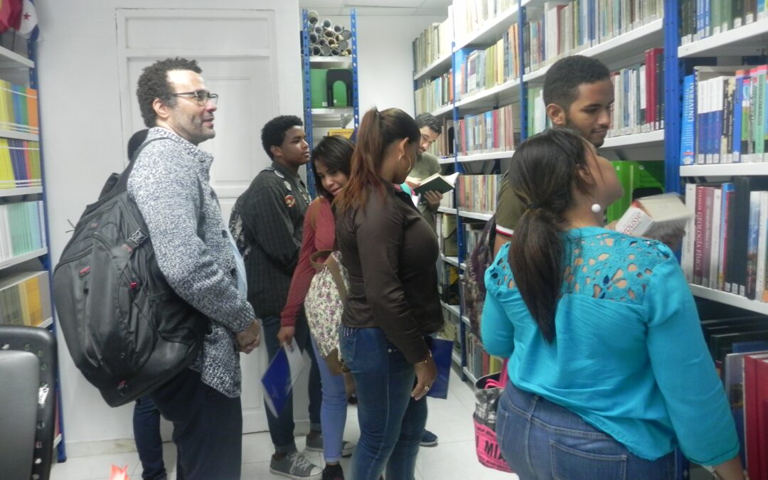 Estudiantes de Geografía UASD visitan al IGN-JJHM