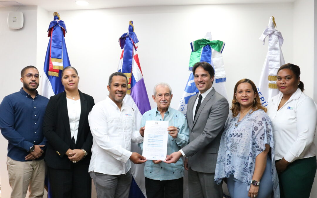 IGN-JJHM entrega a Registro Inmobiliario certificación de Estaciones de Referencia Continua (CORS) GNSS en cinco provincias de la República Dominicana
